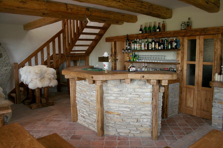 bar